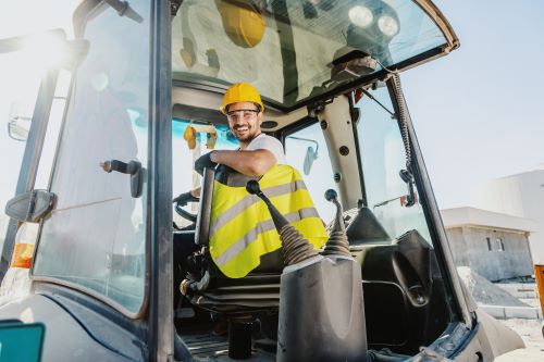 What Heavy Equipment Operator Jobs Allow for Travel?