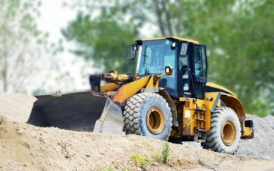 What’s the Difference Between a Backhoe and an Excavator?