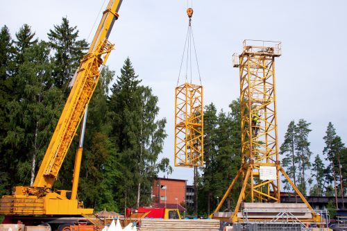 How Do Cranes Get Built on a Construction Site?